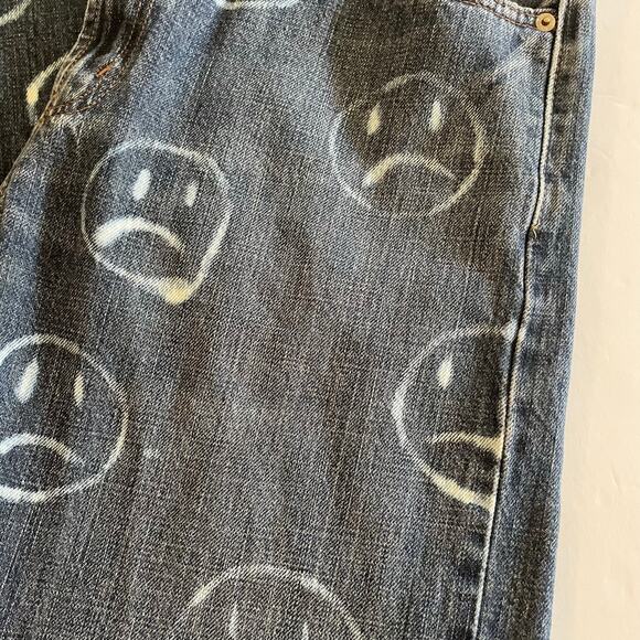 LEVI'S 505 Regular Fit Bleach Smiley Face Denim Jeans Frayed Hem Size 34/30 - Picture 2 of 16
